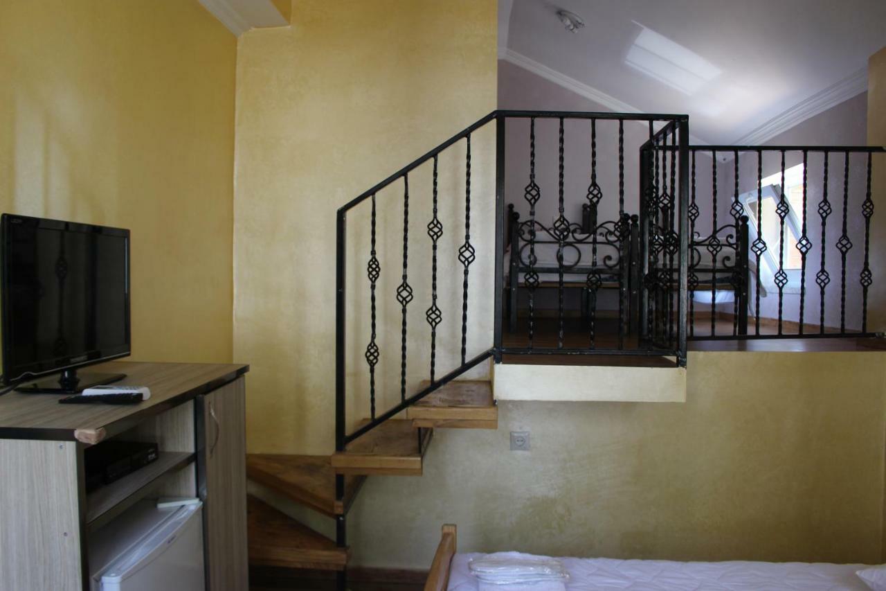Hotel Evrazia Ureki Bagian luar foto